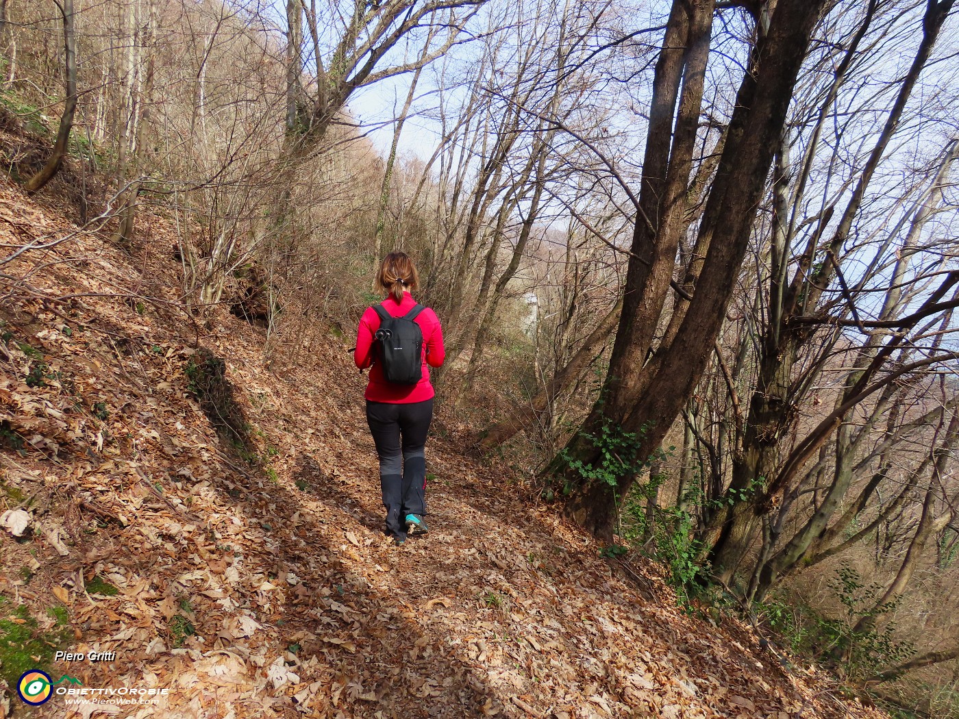 73 Scendiamo al Final dal sent. 584 (variante alta).JPG